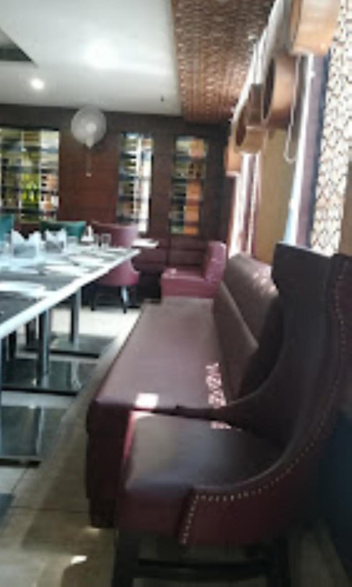 Hotel Royal Palace Hapur Екстериор снимка
