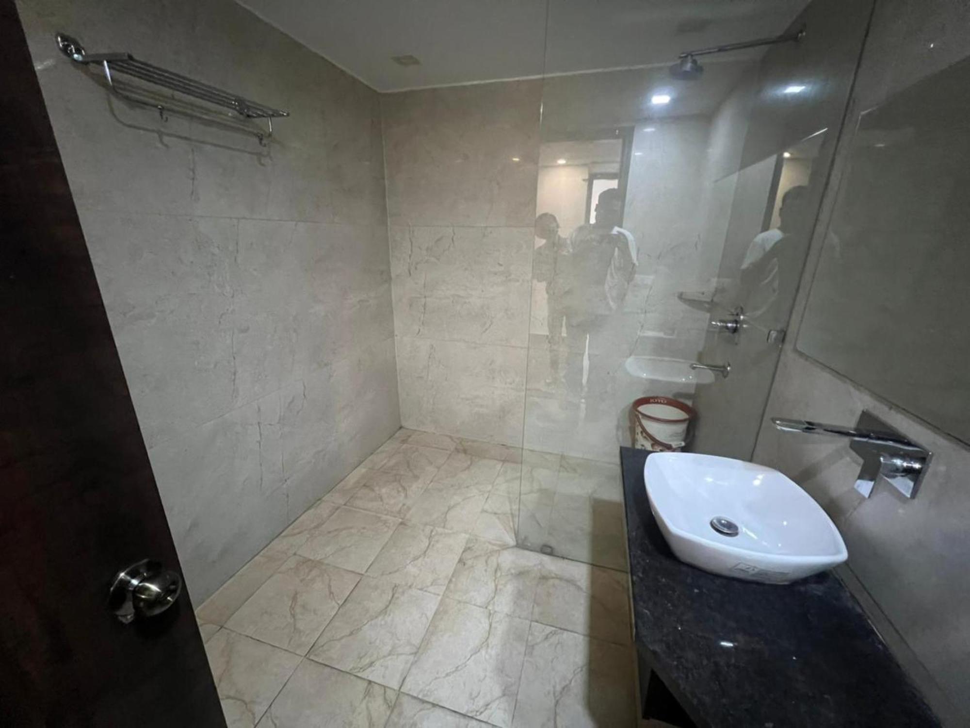 Hotel Royal Palace Hapur Екстериор снимка
